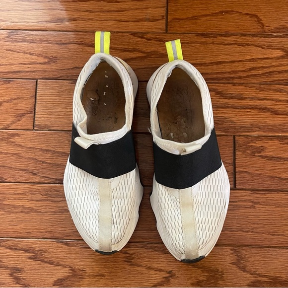 Sorel White and black women’s kinetic impact strap sneaker - Picture 2 of 8